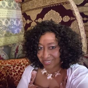 Meet your Posher, Nikole